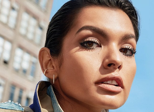 Maybelline Model, Livia, wearing Colossal 36h 
