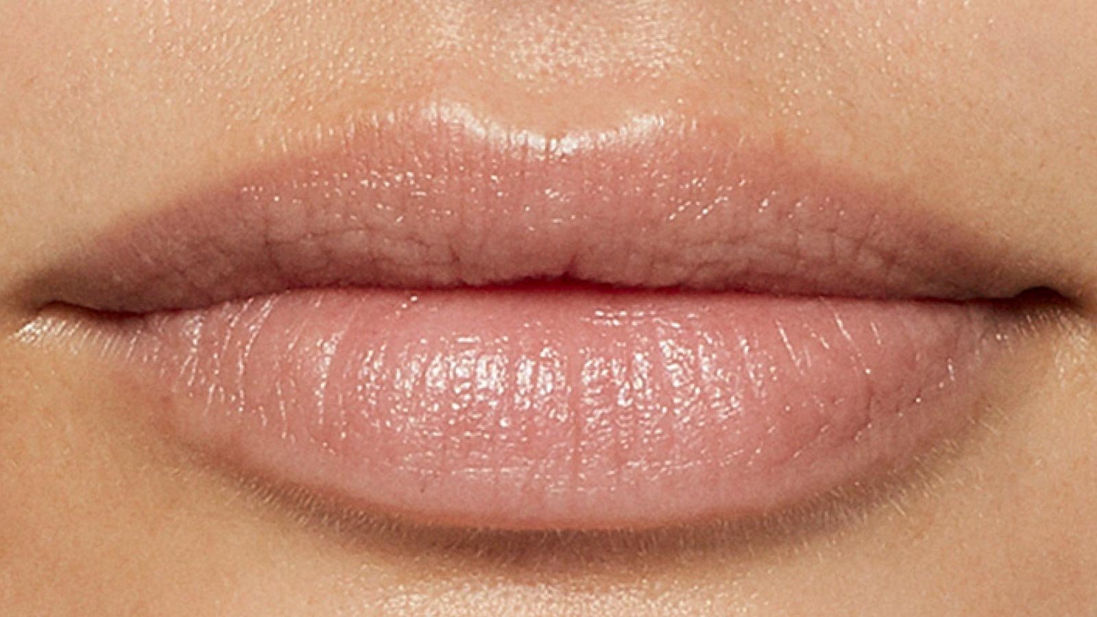 Brillo de labios Lifter Gloss con ácido hialurónico de Maybelline